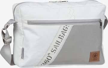 360 Grad Crossbody Bag in White: front