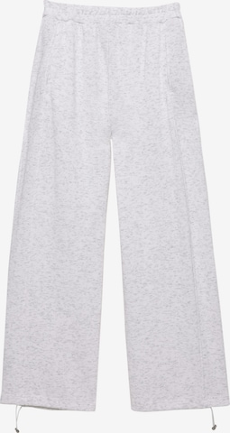 Pull&BearLoosefit Hlače - siva boja: prednji dio