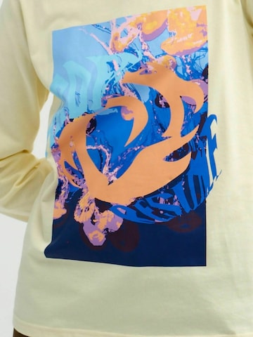 Top ' AlessioRS ' di Résumé in beige