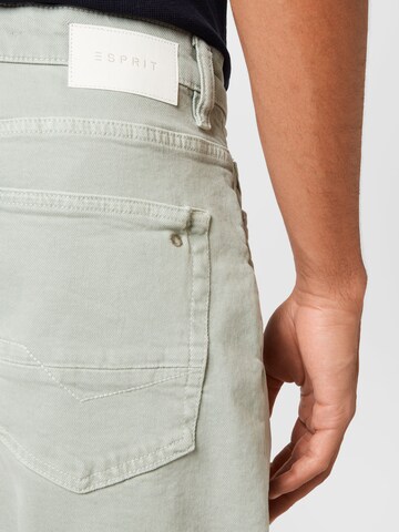 ESPRIT Regular Jeans in Grün