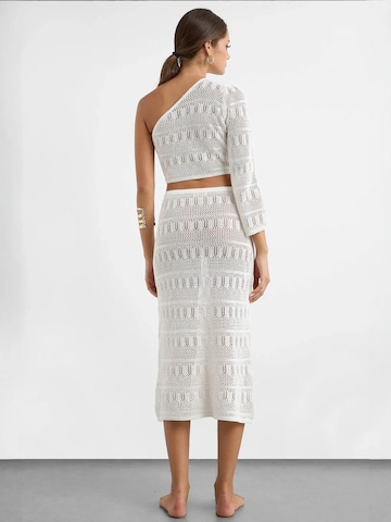 Tailleur di Hiccup in bianco