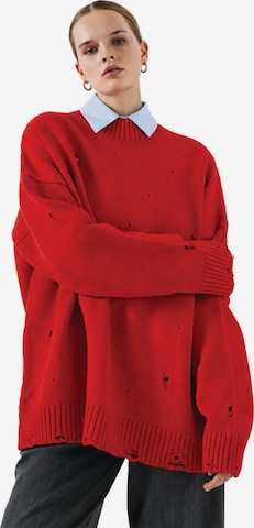 Touché Privé Pullover 'Distressed Knit Sweater' in Rot: Vorderseite