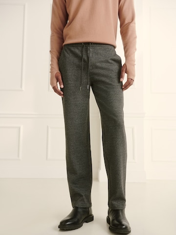 Regular Pantalon Guido Maria Kretschmer Men en gris : devant