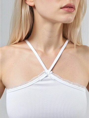 Haut Busem en blanc