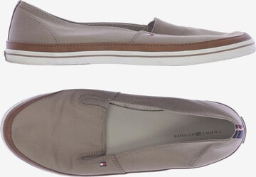 TOMMY HILFIGER Flats & Loafers in 41 in Beige: front