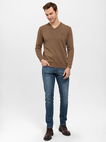 Pull-over Daniel Hills en marron