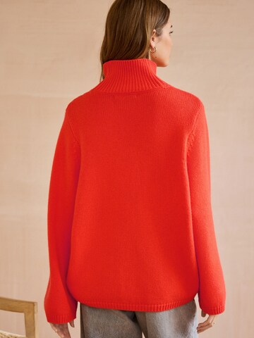 Next Pullover in Orange