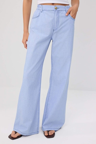 Trendyol Jean en 32 en bleu clair, Vue avec produit