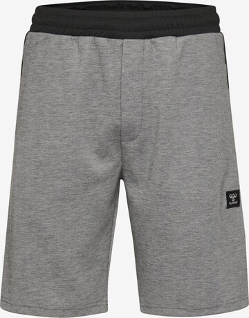 Hummel Regular Workout Pants in Grey: front