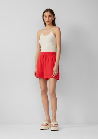 Loosefit Pantalon QS en rouge : devant