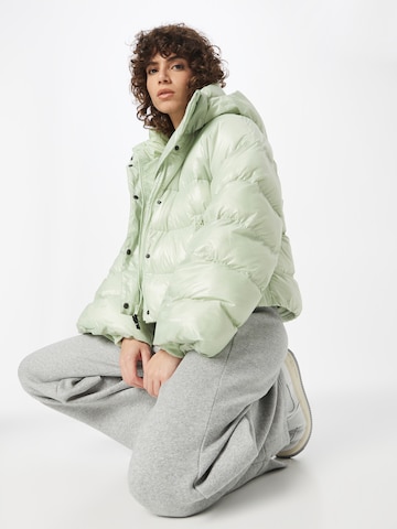 Nike Sportswear Zimní bunda – zelená