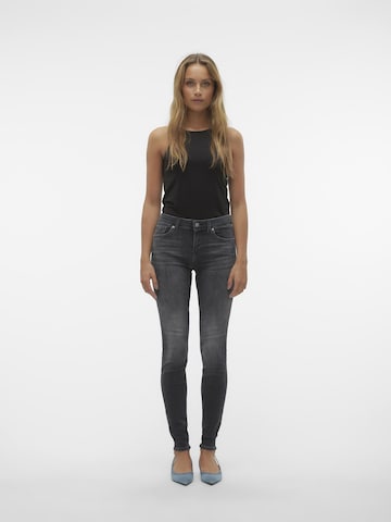 VERO MODA Skinny Jeans 'LUX' in Black