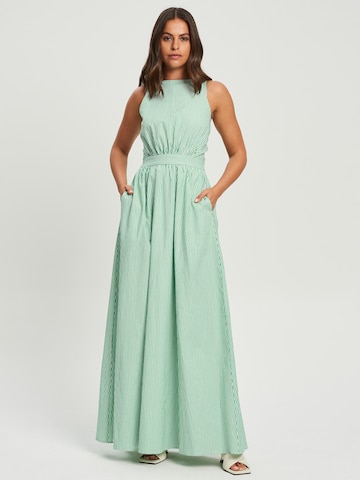 REUX Dress 'ESMERELDA' in Green: front
