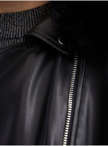 Orsay Between-Season Jacket in Black