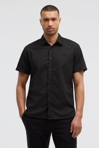 CMPD Slim fit Button Up Shirt in Black: front