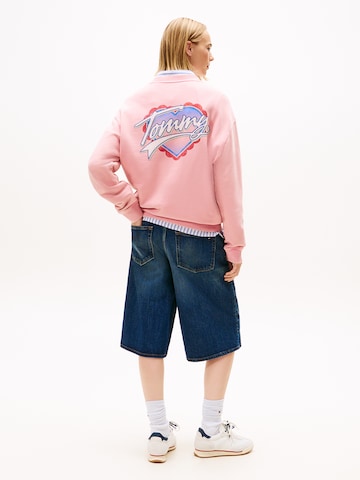 Sweat-shirt Tommy Jeans en rose : devant