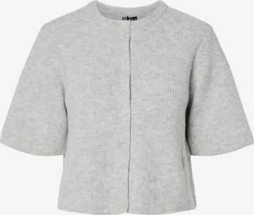Cardigan 'PCSilly' PIECES en gris : devant