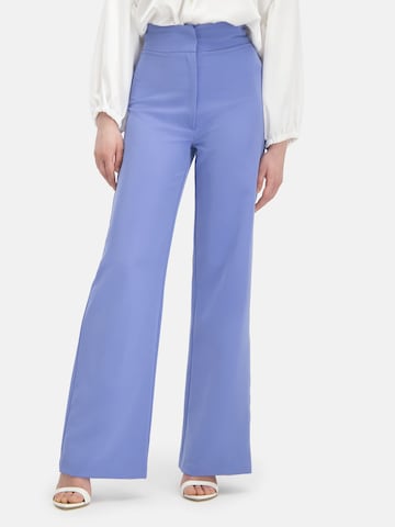 Nicowa Flared Broek in Blauw: voorkant