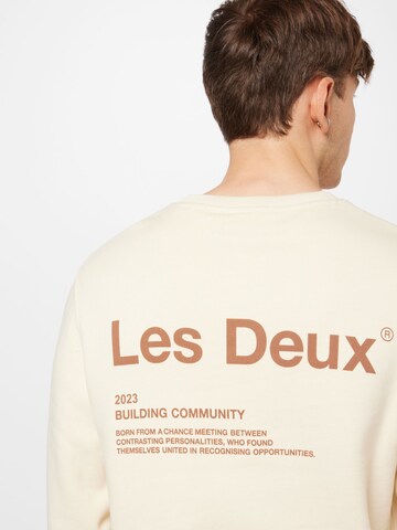 Les Deux Sweatshirt in Beige