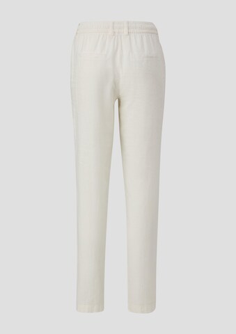 QS Regular Bundfaltenhose in Beige: Rückseite
