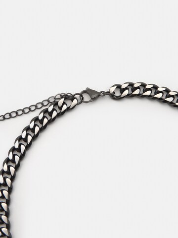 Pull&Bear Necklace in Silver