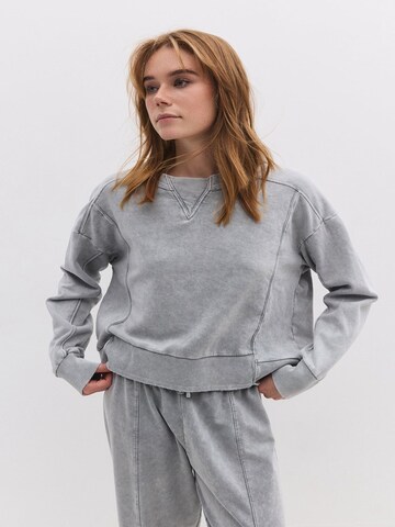 No Matter What Sweatshirt in Grau
