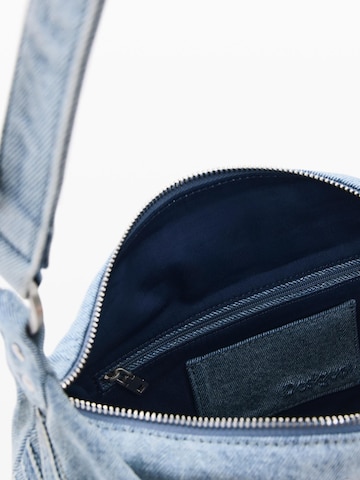 Desigual Schultertasche in Blau