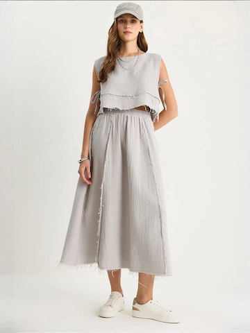 Bianco Lucci - Conjunto em cinzento: frente