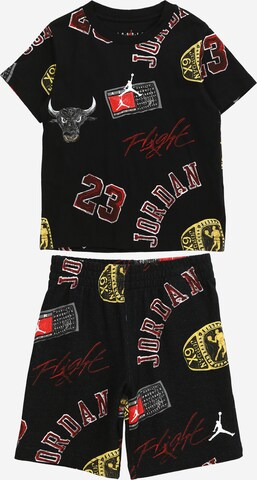 Set de la Jordan pe negru: față