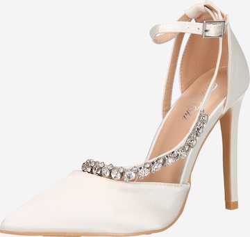 Chi Chi London Pumps in White: front