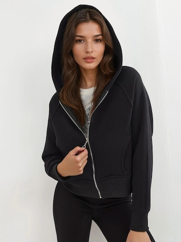Sweat-shirt 'Kapuzenpullover' Hiccup en noir : devant