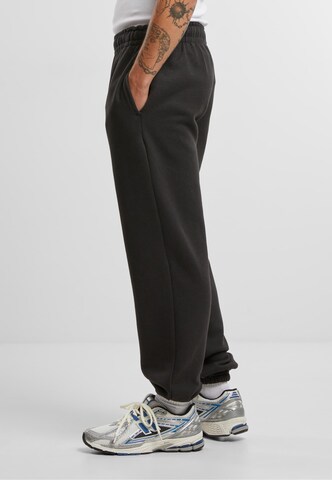 Urban Classics - Loosefit Pantalón 'Essential' en negro