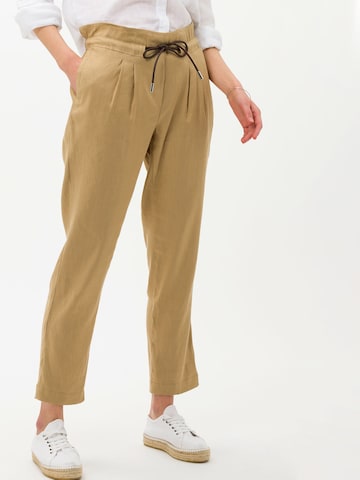 Regular Pantalon à pince BRAX en beige : devant