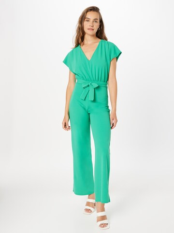 Tuta jumpsuit di SISTERS POINT in verde: frontale