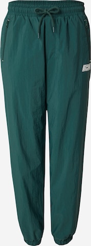 Effilé Pantalon 'Enzo' FCBM en vert : devant