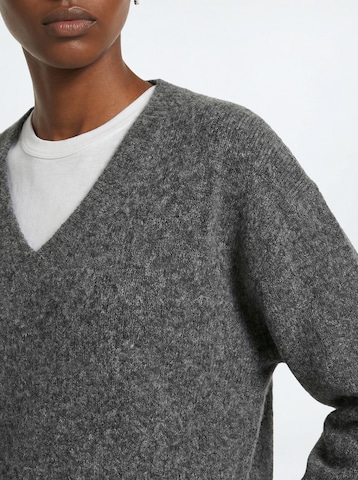 Pull-over The Base Theory en gris