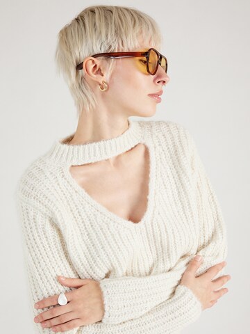 Pull-over 'HENRIETTA' ONLY en beige