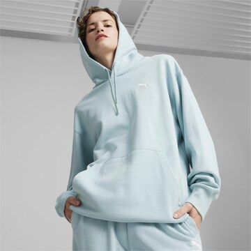 PUMA - Sweatshirt 'BETTER CLASSICS' em azul: frente