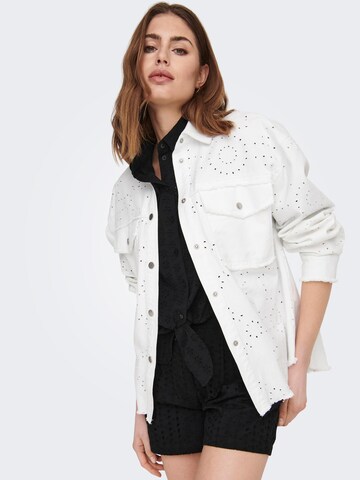 Veste mi-saison 'Elena' ONLY en blanc