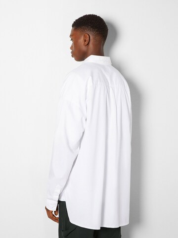 Regular fit Camicia di Bershka in bianco