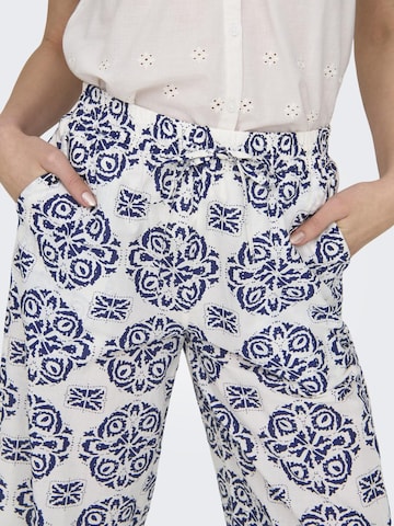 regular Pantaloni 'ANNA' di JDY in bianco