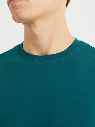 Tricou de la WE Fashion pe verde