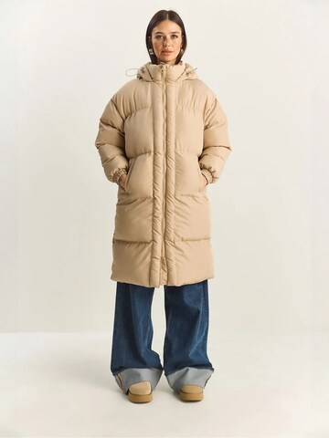 Cappotto di mezza stagione di Bianco Lucci in beige