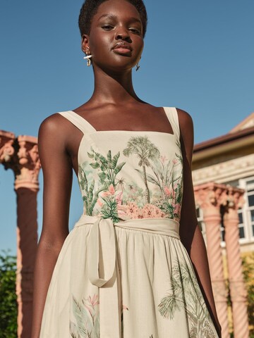 Robe love & roses en beige