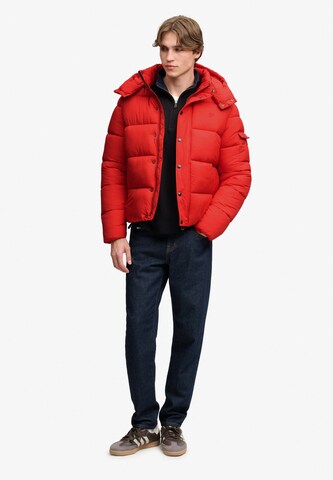 Superdry & Co Tussenjas 'Premium' in Rood