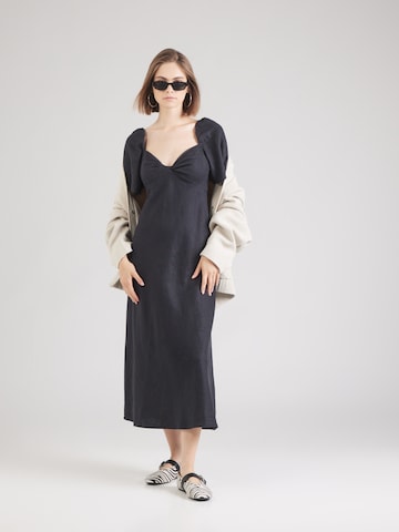 Robe & Other Stories en noir