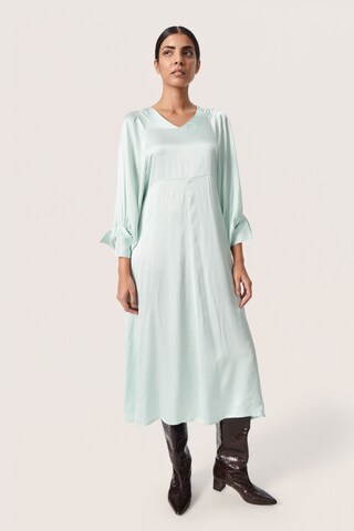 Robe-chemise 'Ulrike ' SOAKED IN LUXURY en vert : devant