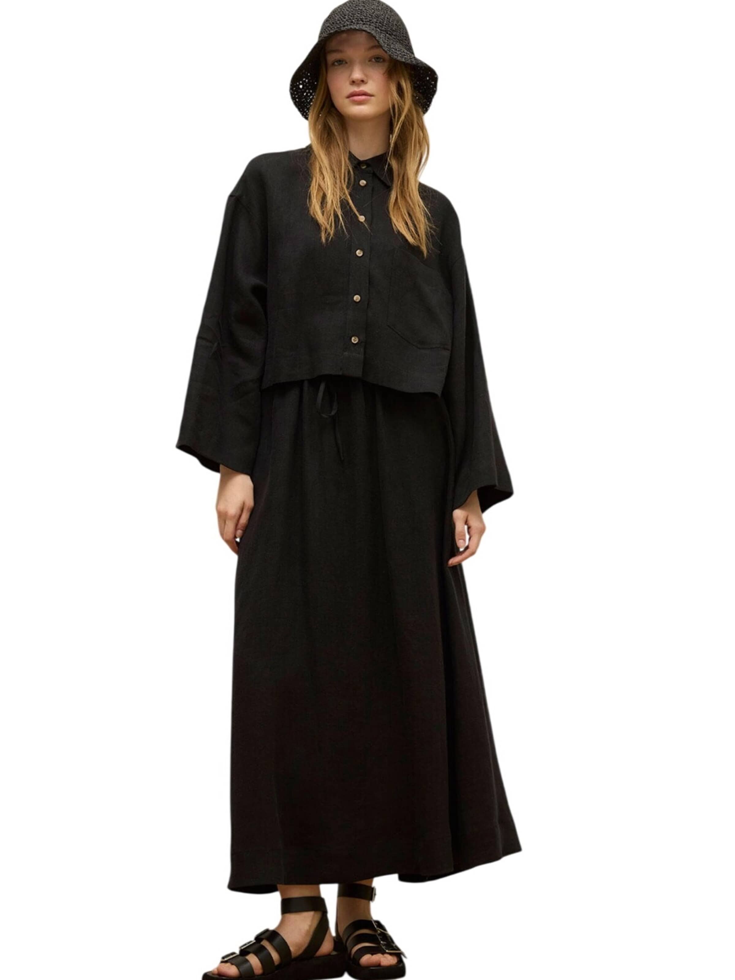 MANUKA Blouse in Black: front