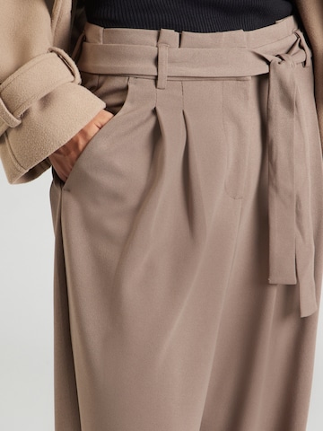 ONLY - Pierna ancha Pantalón plisado 'ONLEVI' en marrón