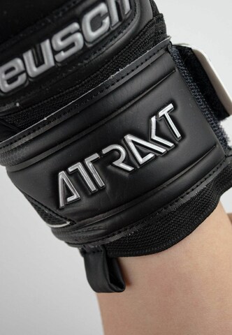 REUSCH Athletic Gloves in Black